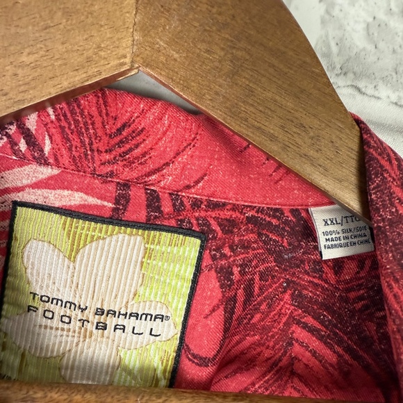 Tommy Bahama x Arizona Cardinals Red Tropical Hawaiian Silk Camp Shirt Mens 2XL - Picture 3 of 7